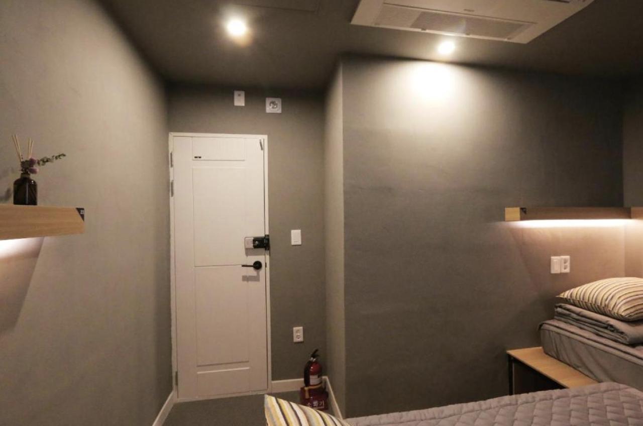 Blueboat Hostel Чонджу Екстериор снимка