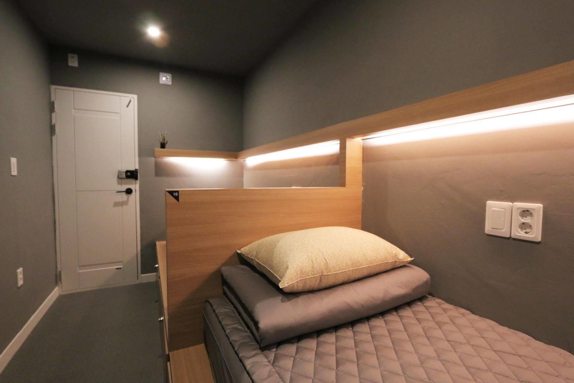 Blueboat Hostel Чонджу Екстериор снимка