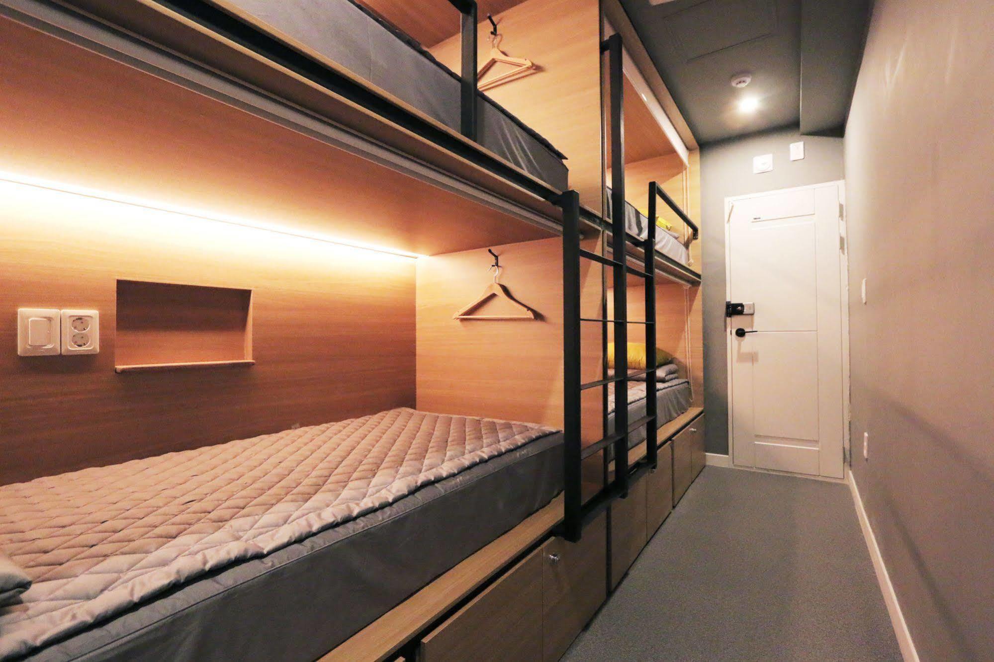 Blueboat Hostel Чонджу Екстериор снимка