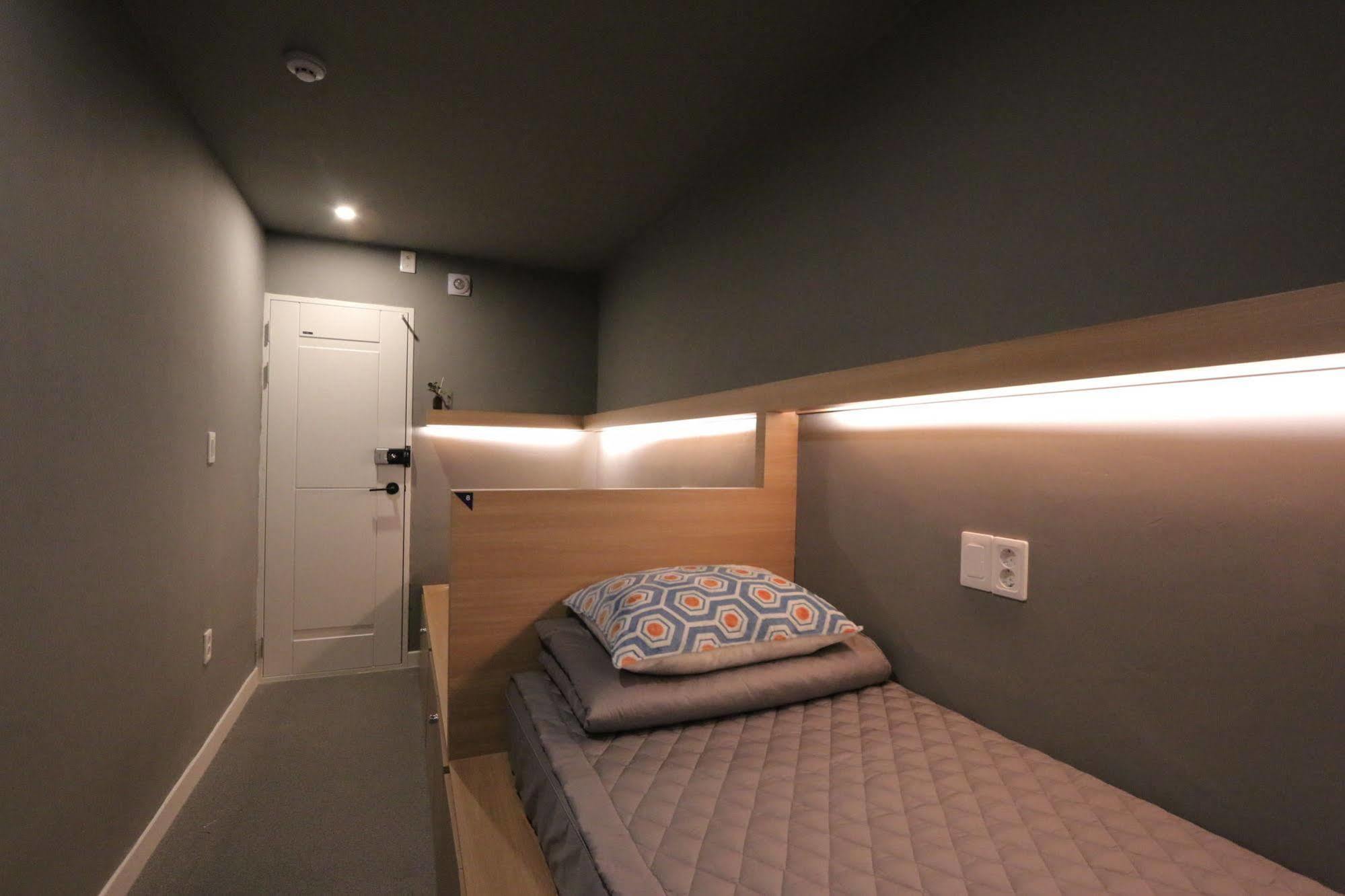 Blueboat Hostel Чонджу Екстериор снимка